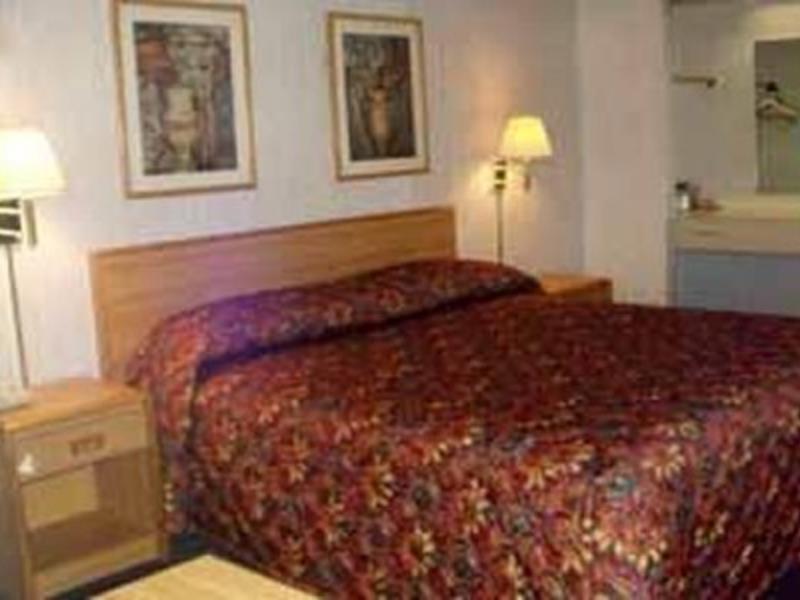 Rodeway Inn Montpelier Exterior photo