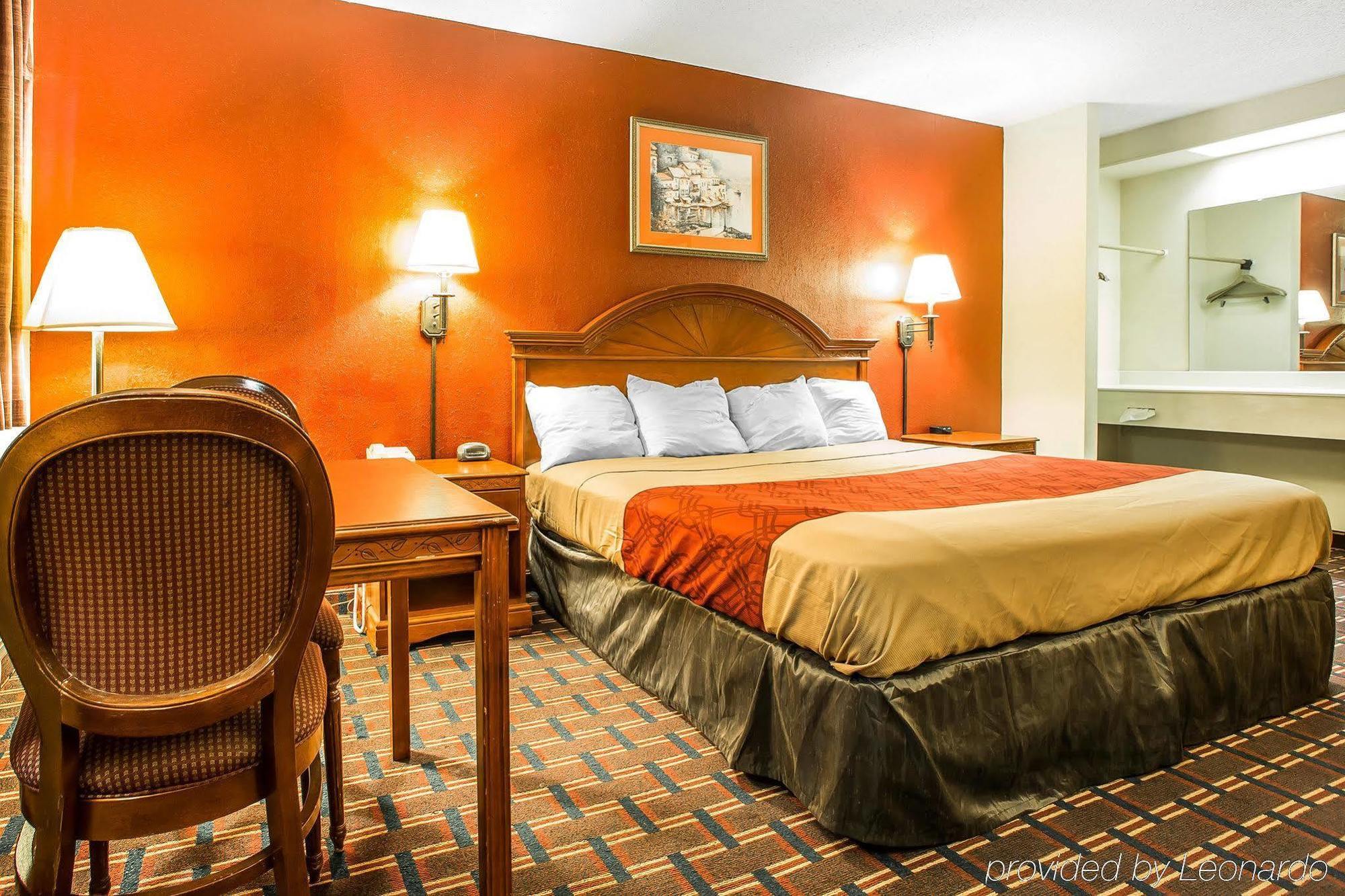 Rodeway Inn Montpelier Exterior photo