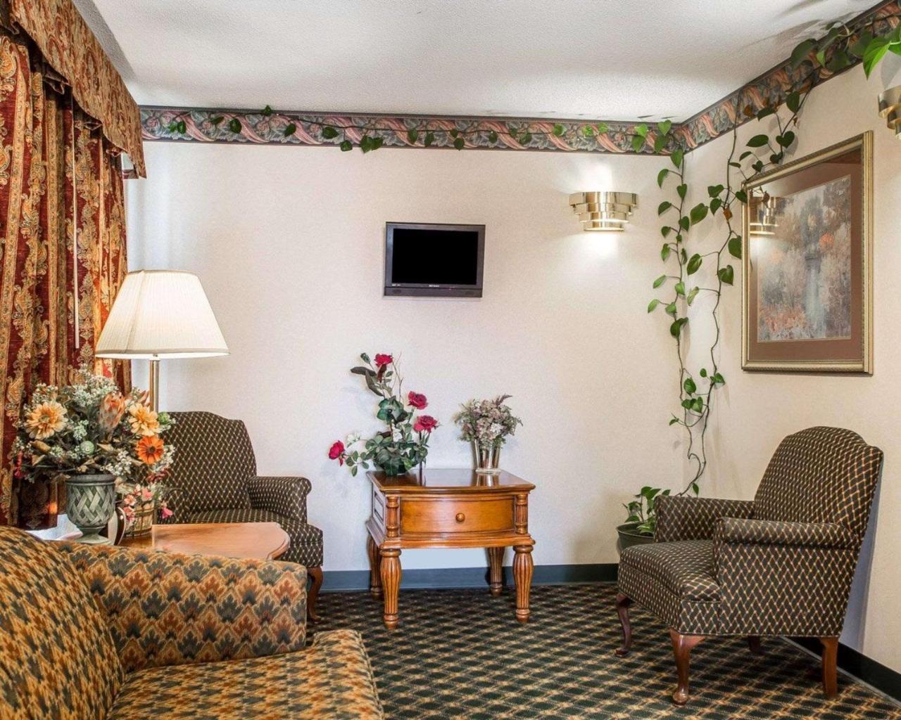 Rodeway Inn Montpelier Exterior photo